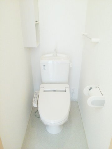 トイレ　【ヴィラ　エクレール　Ｂ】落ち着いたトイレです