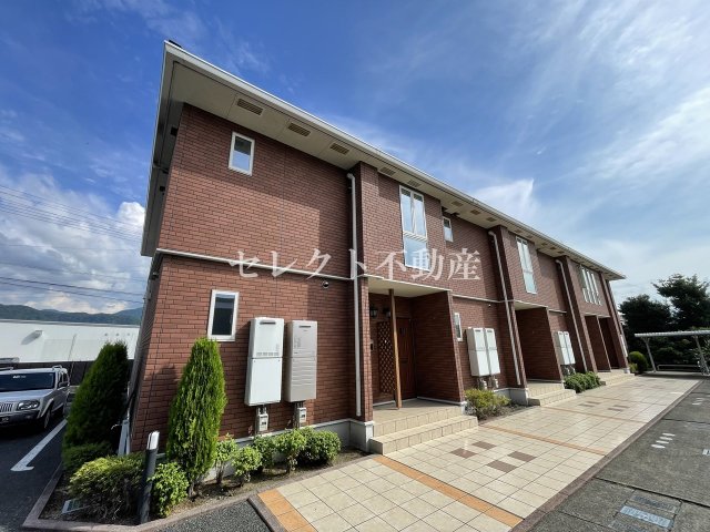 建物外観　【ヴィラ　エクレール　Ｂ】外はこのようになっています