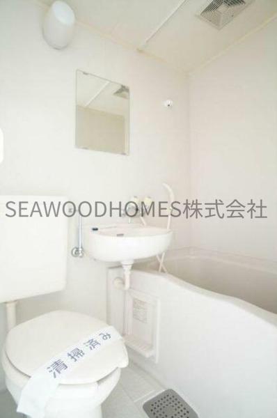 バス・シャワールーム　ユニットバスは丸ごと洗いでいつも清潔を保てます。