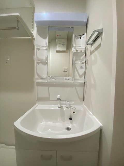 洗面設備　同施工会社の参考写真です