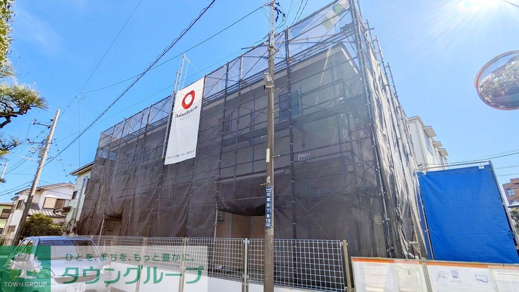 建物外観　駐車場