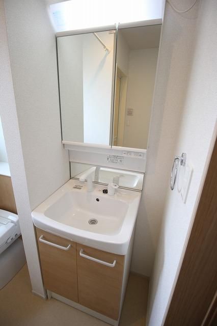 洗面設備　★独立洗面台の様子★