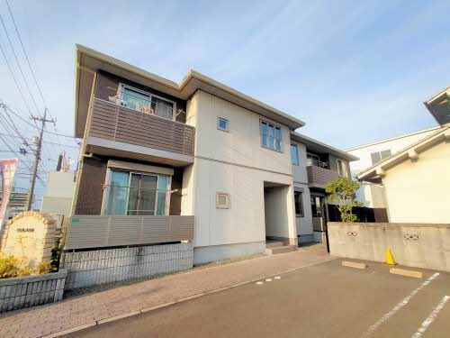 駐車場　駐車場があるので、車を買う予定の方も安心です