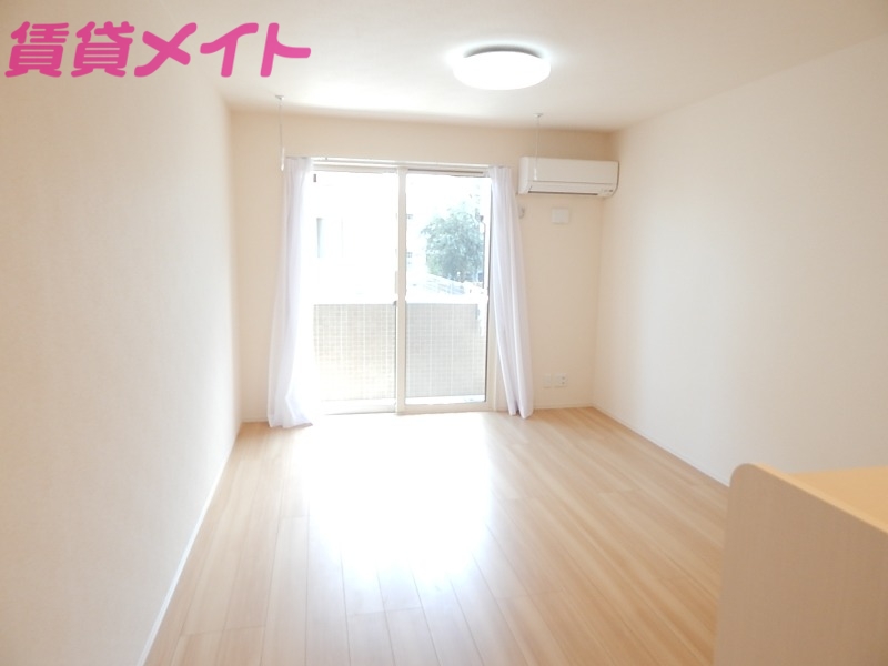 居室・リビング　別部屋同型タイプ