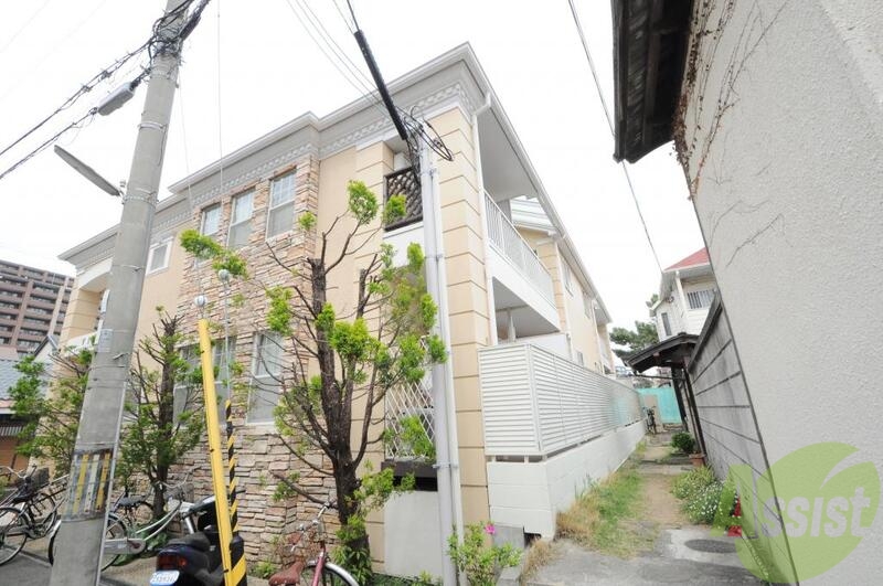 駐車場　オシャレなエントランスは毎日の帰宅が楽しくなりますね