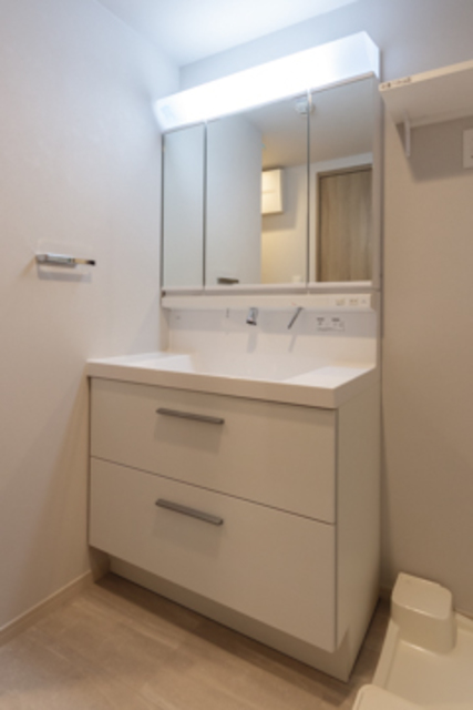 洗面設備　※写真は同タイプ住戸です。