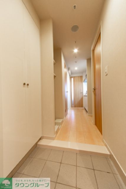 玄関　※写真は同タイプ住戸です。