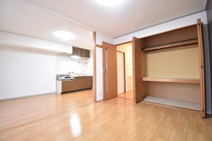 居室・リビング　ＬＤＫ１３．２帖