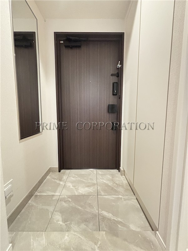 玄関　※参考写真※