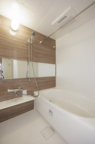 バス・シャワールーム　※写真は同タイプ住戸です。