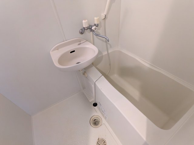 バス・シャワールーム　お風呂です