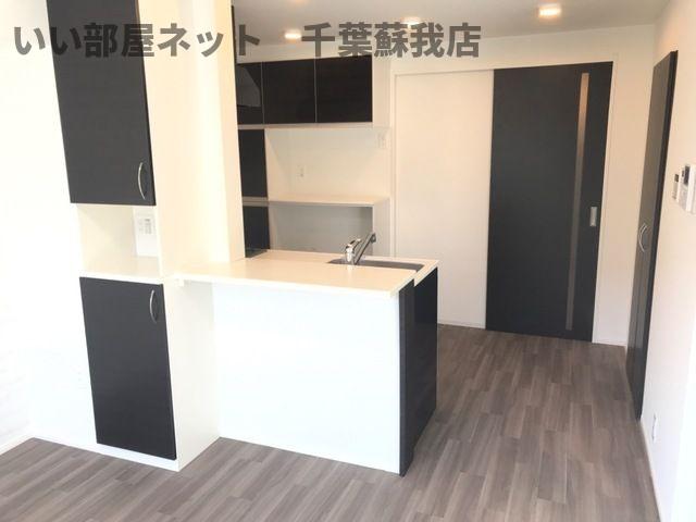 居室・リビング　こちらのリビングで趣味の時間をお楽しみください