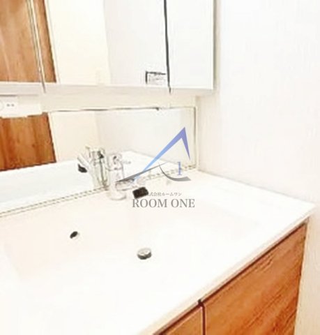 洗面設備　独立洗面台です。