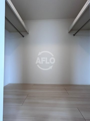 収納　WEST GARDEN HILLS　ウォークインクロゼット