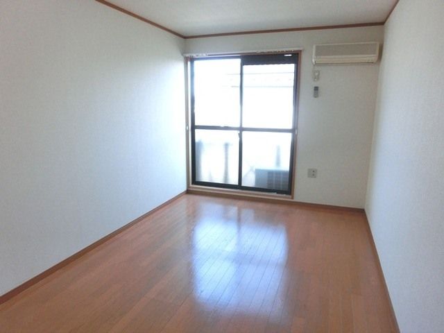 その他部屋・スペース　★明るい洋室★