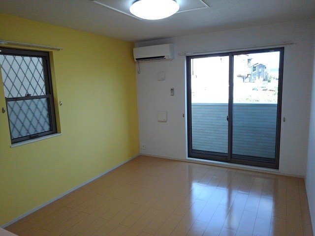 居室・リビング　ゆったり過ごせる居間です