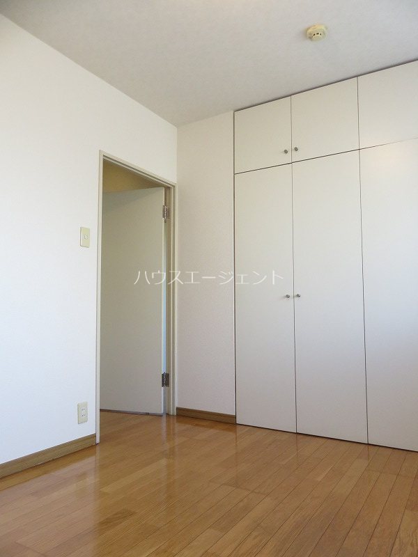 その他部屋・スペース　明るいお部屋です。※参考画像・反転タイプ