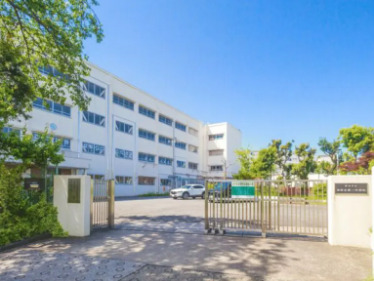 中学校　横浜市立港南台第一中学校（中学校）まで5185m