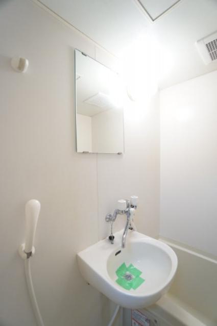 洗面設備　※同物件、反転タイプの写真になります。