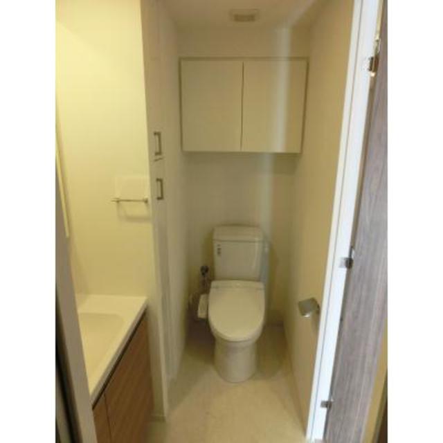 トイレ　※写真は同タイプ住戸です。