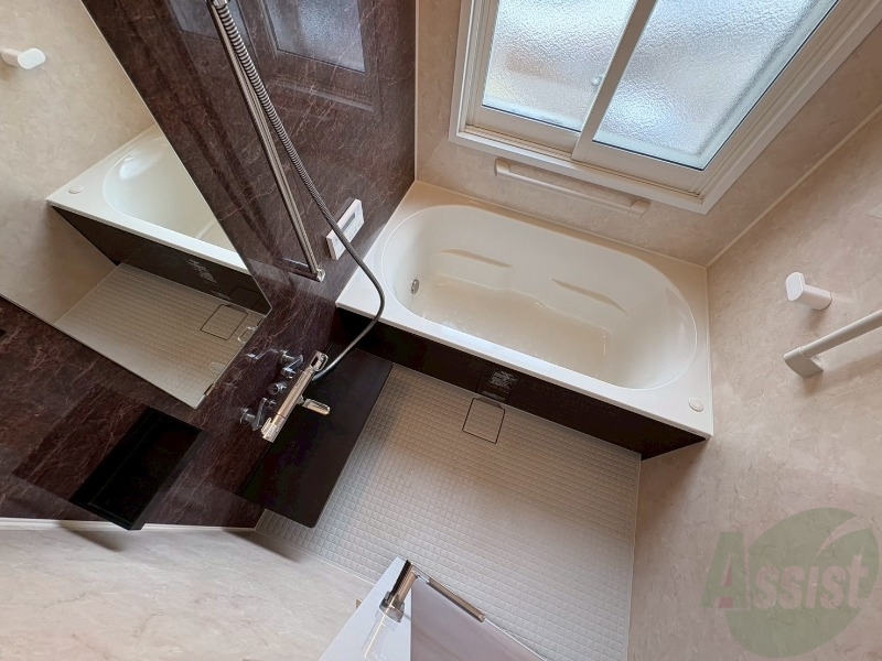 バス・シャワールーム　お風呂になります。一日の疲れを癒してくださいね。