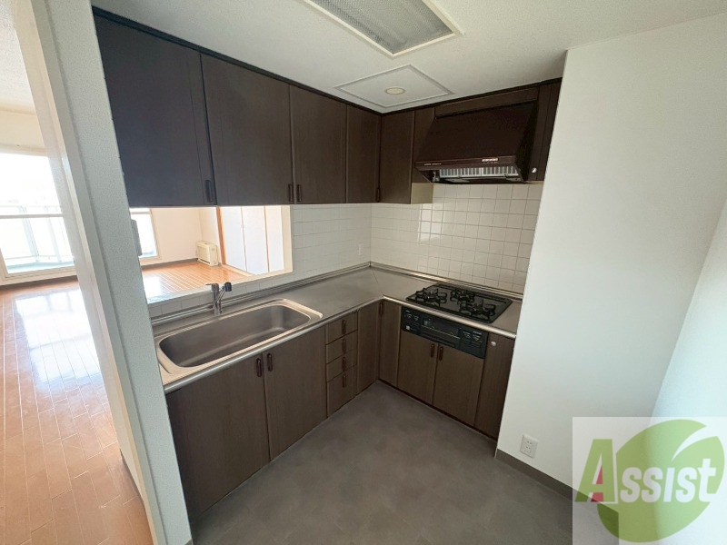 キッチン　キッチンは調理スペースもあり料理がはかどりそうです。