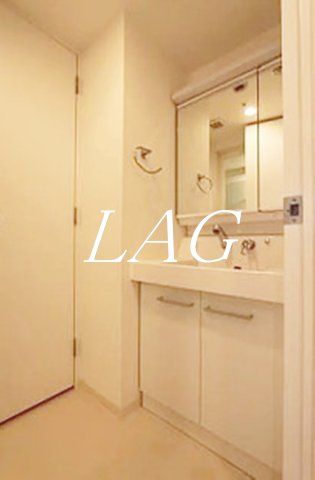 洗面設備　独立洗面台です。