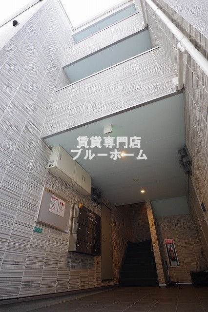 建物外観　木造3階建ての物件！