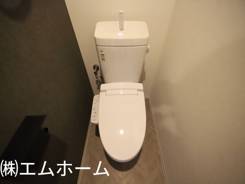トイレ　温水洗浄便座付トイレ