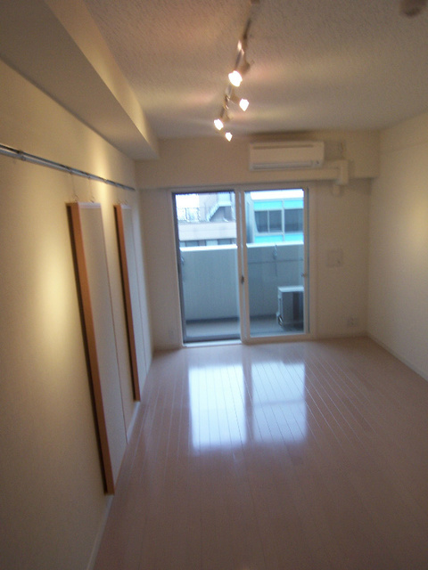 居室・リビング　※別部屋参考画像