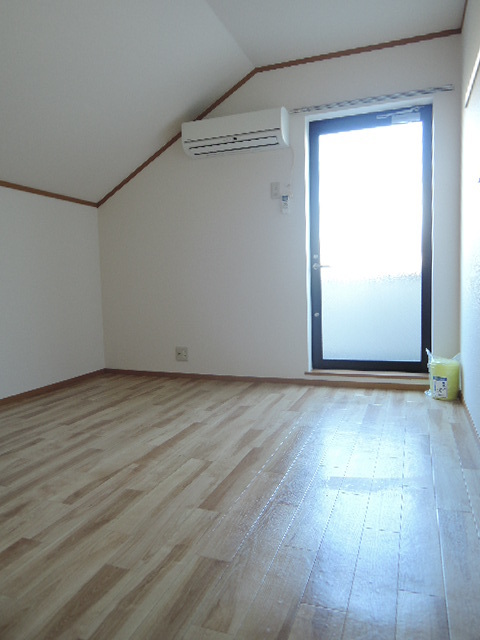 居室・リビング　★明るいお部屋です★