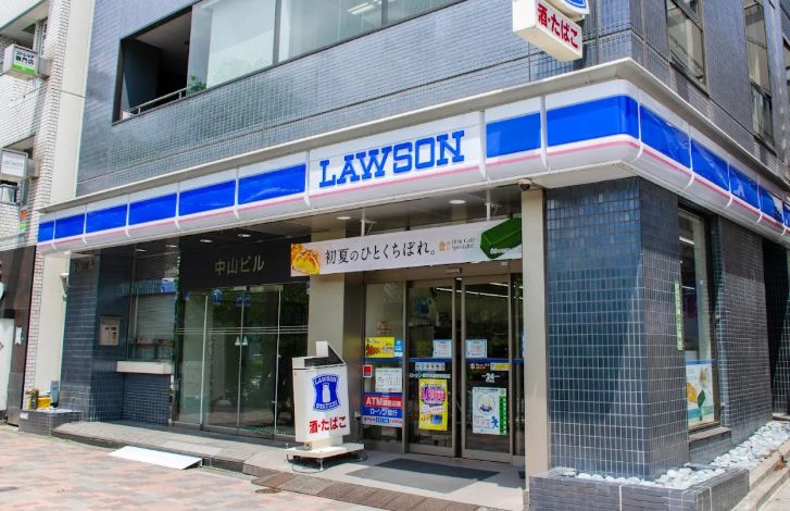 コンビニ　ローソン都営水道橋駅前店（コンビニ）まで94m