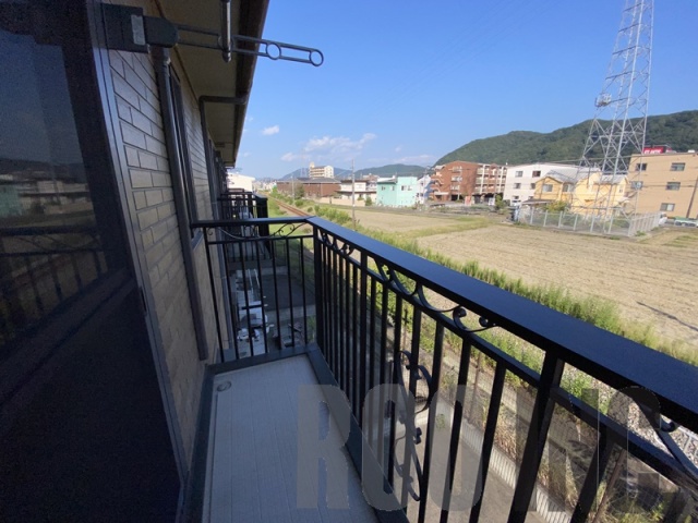 バルコニー　写真は反転のお部屋です