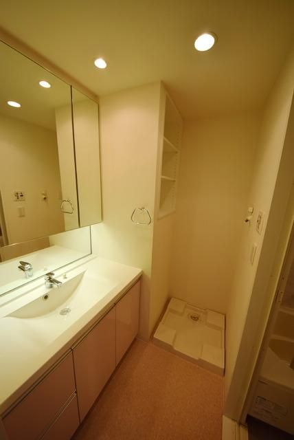 洗面設備　※別タイプ部屋写真参考※