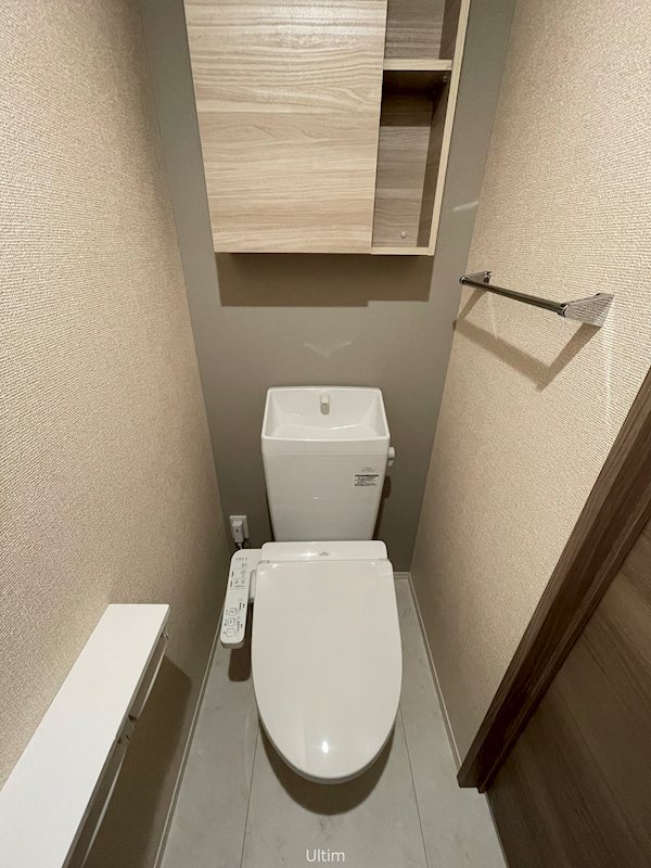 トイレ　※別のお部屋のお写真です。御参考までに。
