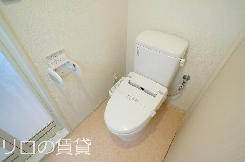 トイレ　別号室