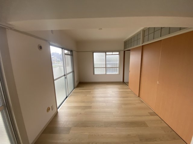 居室・リビング　同建物別部屋 現況優先