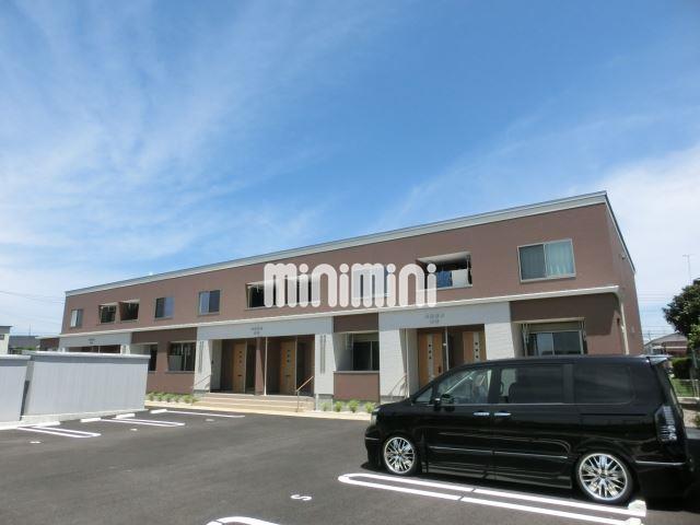 建物外観　シャープな外観