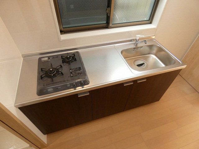 キッチン　2口ガスコンロのシステムキッチンです。