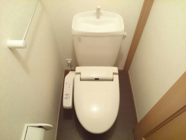 トイレ　シンプルで使いやすいトイレです