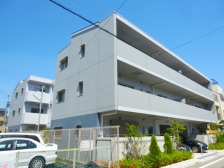 建物外観　オートロック付きで安心です♪