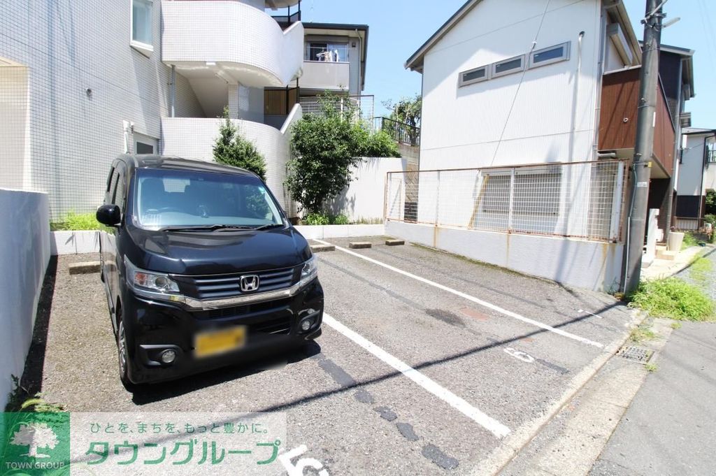 駐車場　駐車場