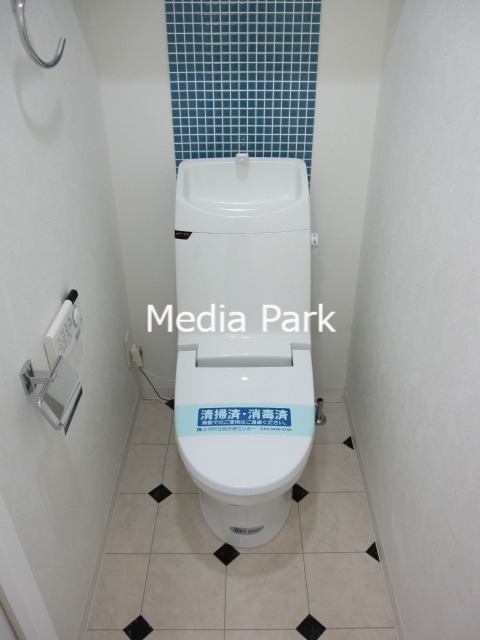 トイレ　同物件別のお部屋の写真です。参考写真です。