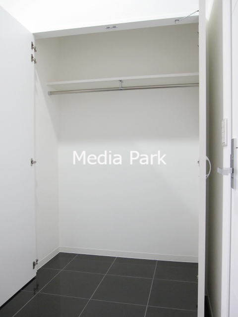 収納　同物件別のお部屋の写真です。参考写真です。