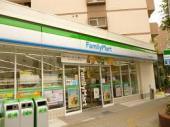 コンビニ　ファミリーマート江戸堀三丁目店（コンビニ）まで314m