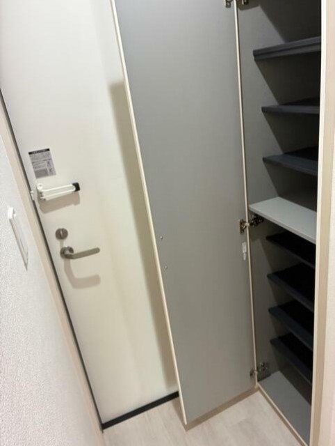 玄関　シューズボックス付き