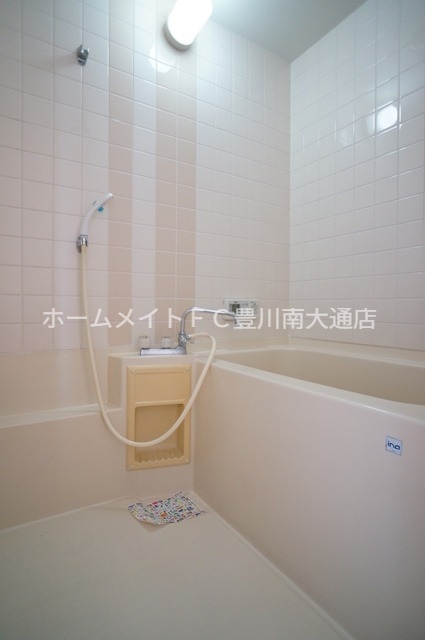 バス・シャワールーム　同型別部屋写真