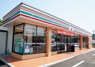 コンビニ　セブンイレブン岡山大学前店（コンビニ）まで361m