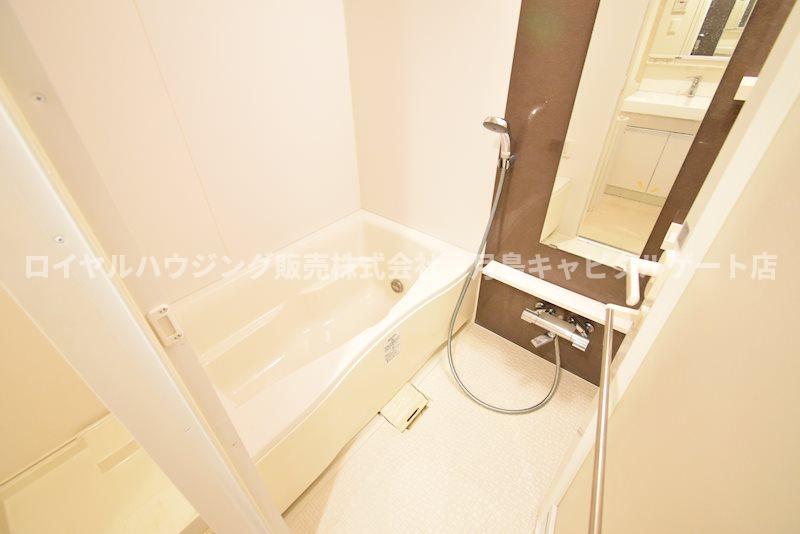 バス・シャワールーム　広々としたお風呂