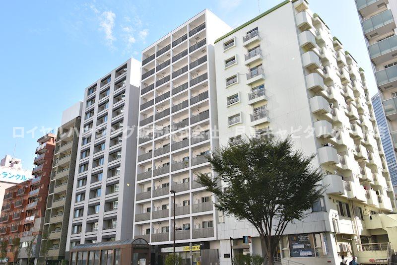 建物外観　1階の薬局が目印です！
